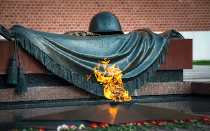 Помнит сердце, не забудет никогда…