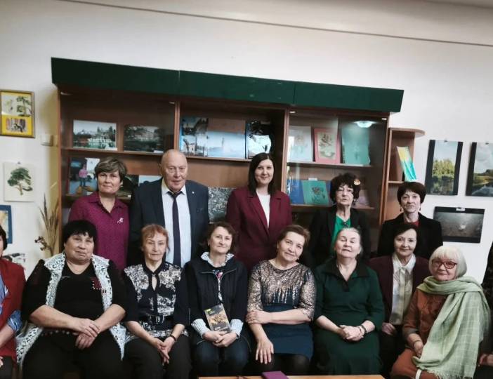 В библиотеке ТГПУ открылись две выставки: «Методическая мастерская активистов ветеранского движения ТГПУ» и «Талантливый человек талантлив во всём»